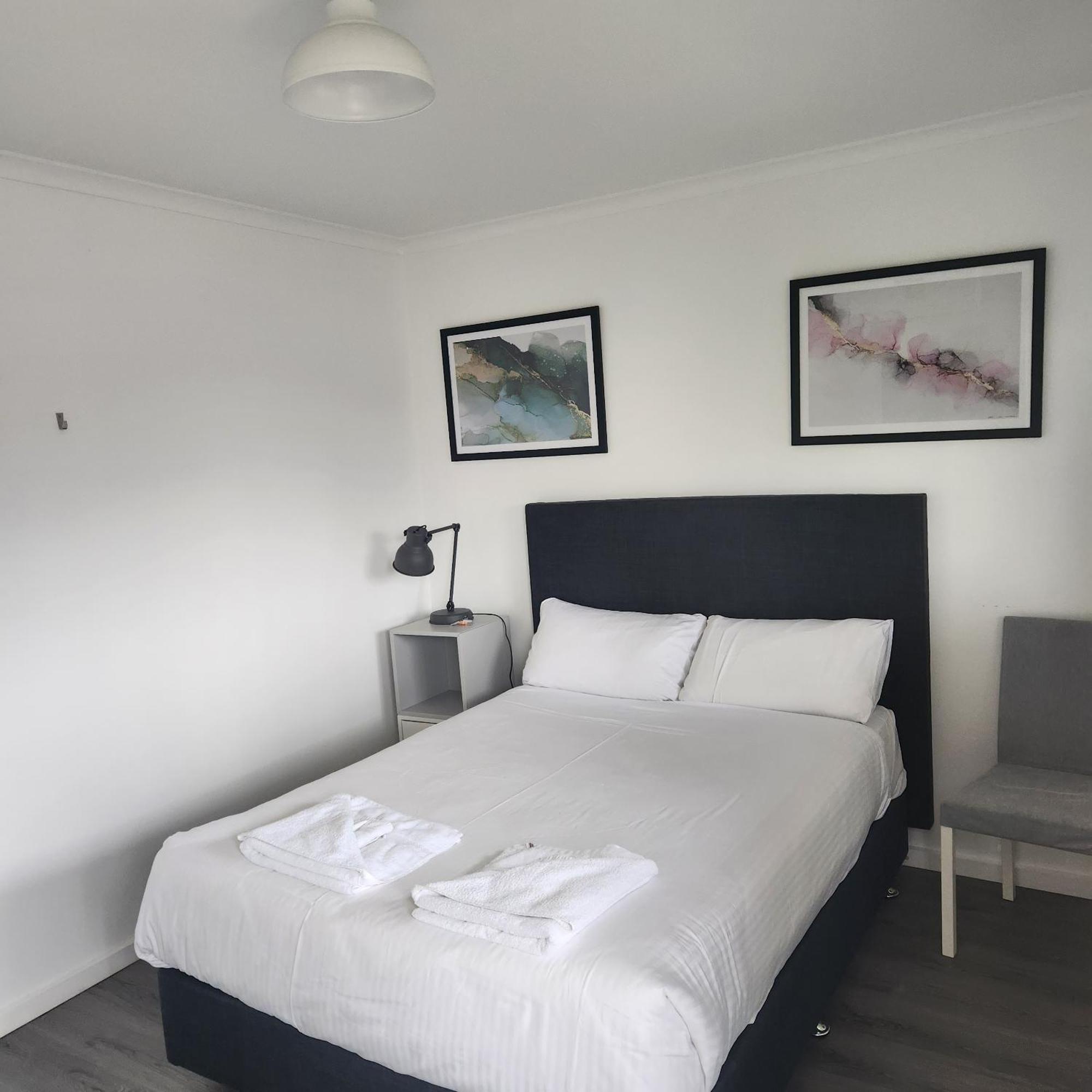 Motel On Becker Tintinara Екстер'єр фото