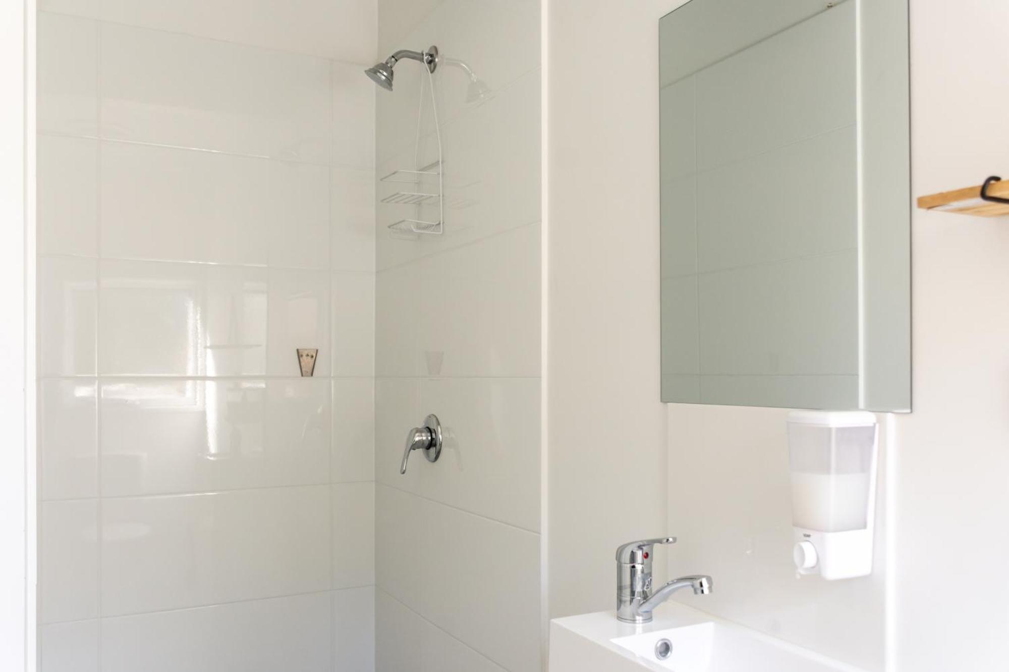 Motel On Becker Tintinara Екстер'єр фото