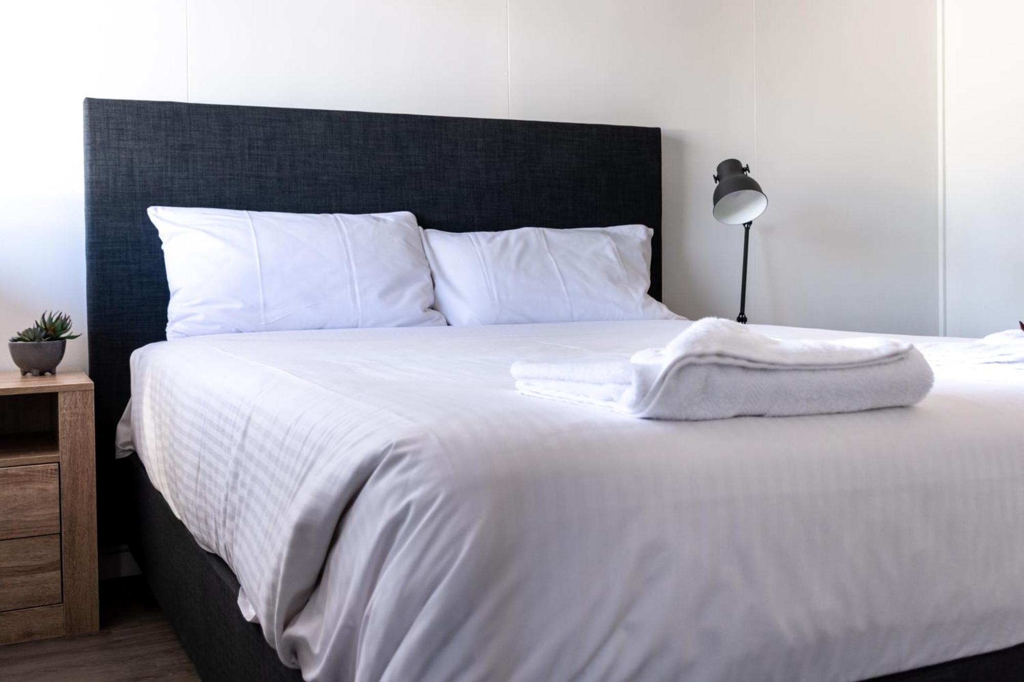 Motel On Becker Tintinara Екстер'єр фото