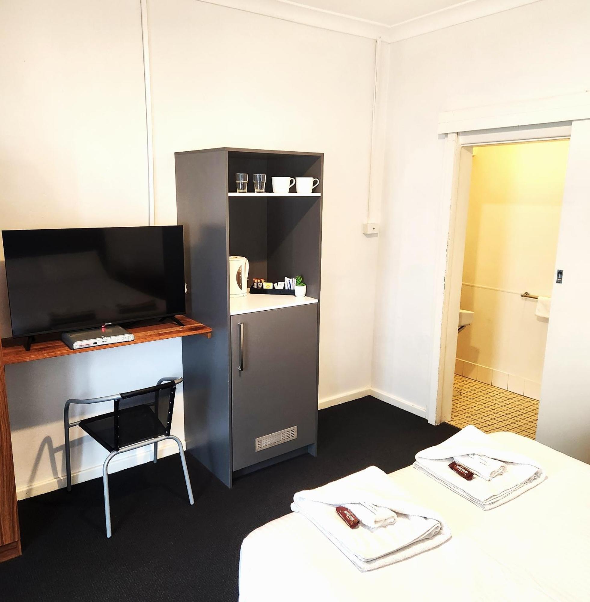 Motel On Becker Tintinara Екстер'єр фото